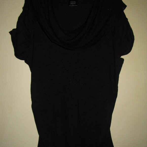 REALLY UNIQUE SOFT SWEATER - BUTTONS ON SHORT CAP-LIKE SLEEVES - RUCHED ON SIDES - Picture 1 of 4